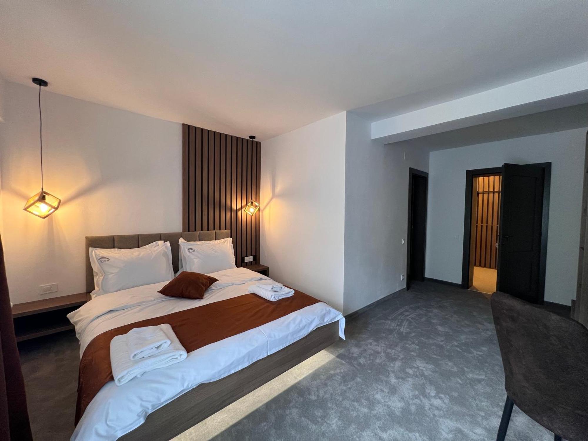 Hotel Regina Muntilor A à Moeciu De Sus Extérieur photo